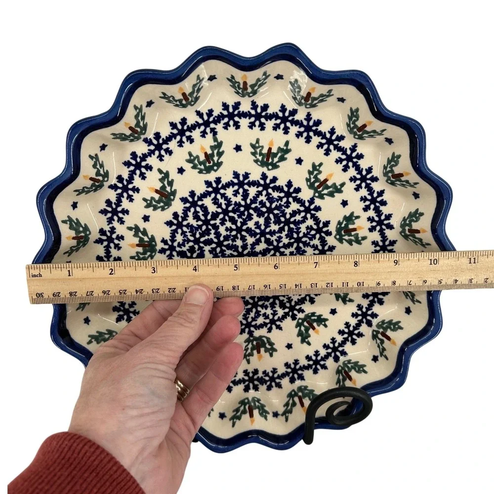 Boleslawiec Polish Pottery Christmas Pie Dish Scalloped Snowflake Candle 10.5in